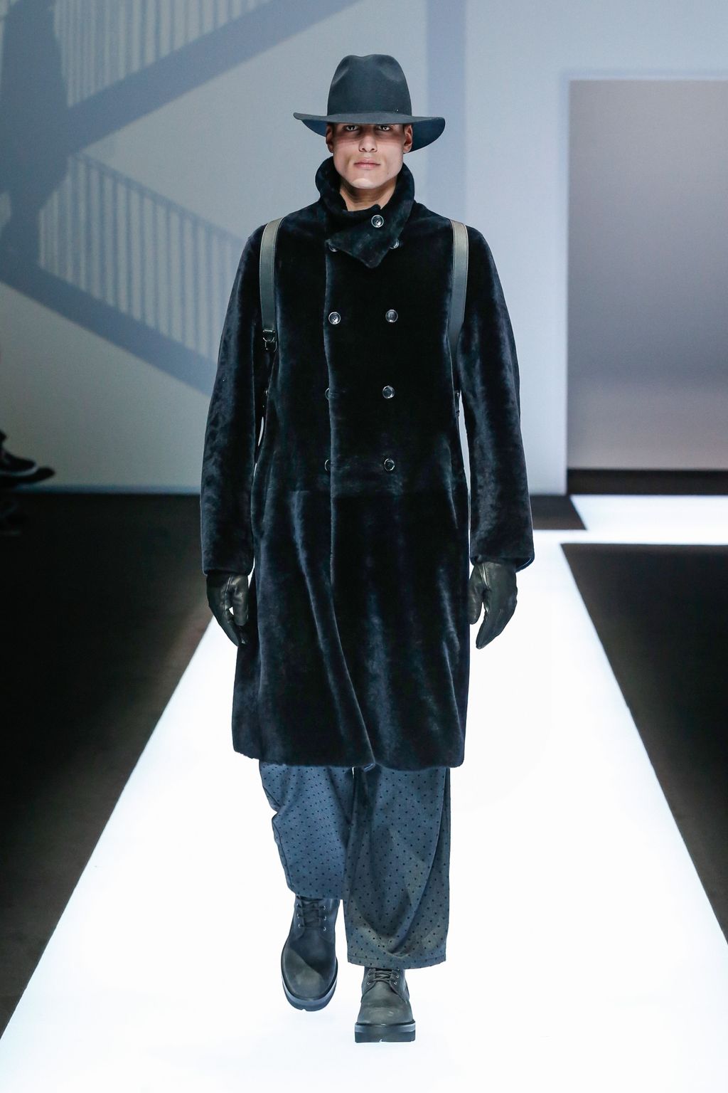 Fashion Week Milan Fall/Winter 2017 look 51 from the Emporio Armani collection 男装