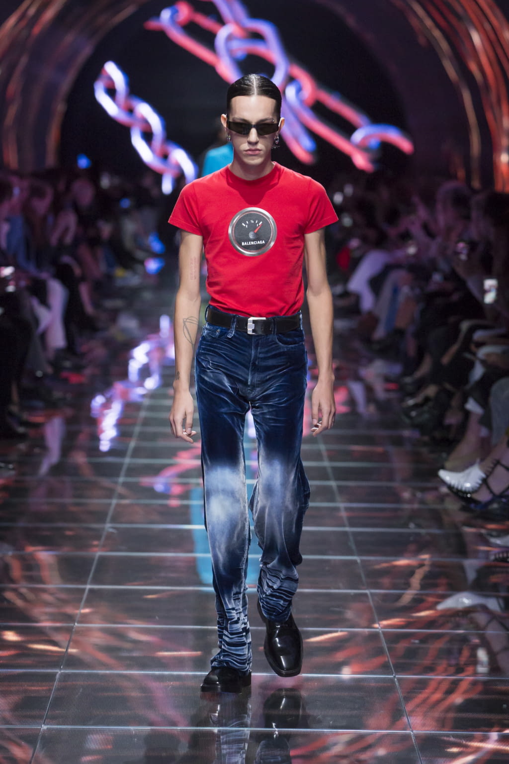Fashion Week Paris Spring/Summer 2019 look 51 from the Balenciaga collection menswear