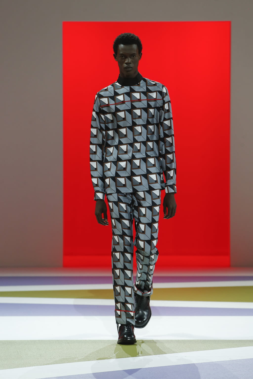 Fashion Week Milan Fall/Winter 2020 look 52 from the Prada collection 男装