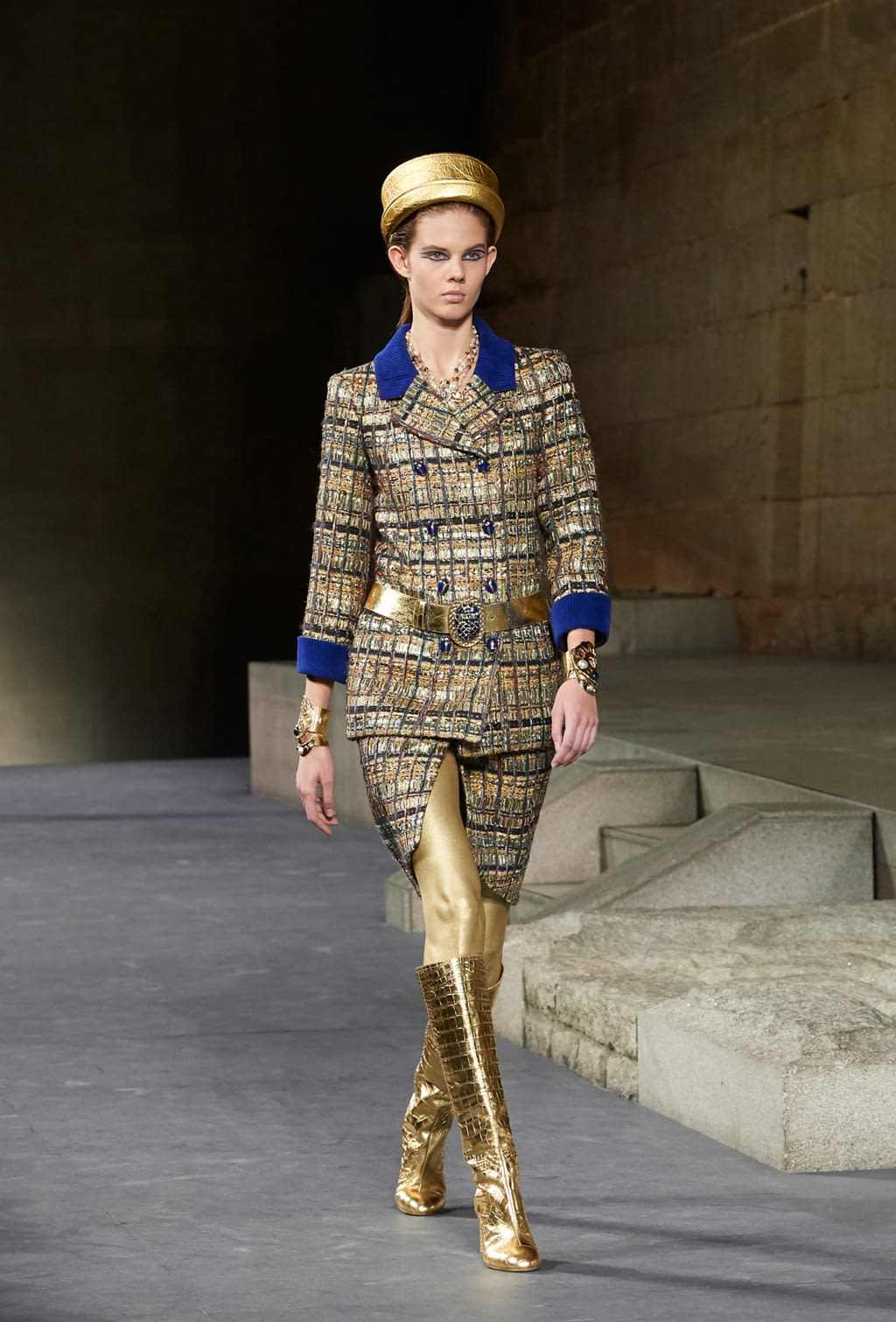 Fashion Week New York Pre-Fall 2019 look 54 from the Chanel collection womenswear