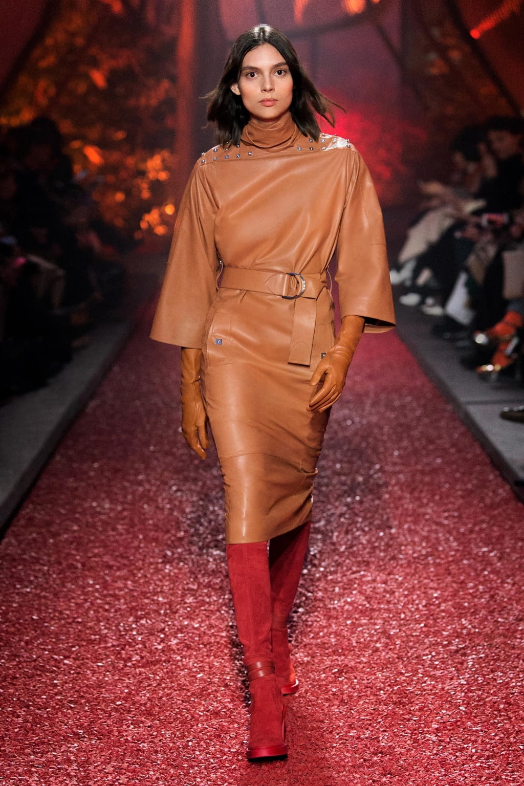 Fashion Week Paris Fall/Winter 2018 look 54 from the Hermès collection womenswear