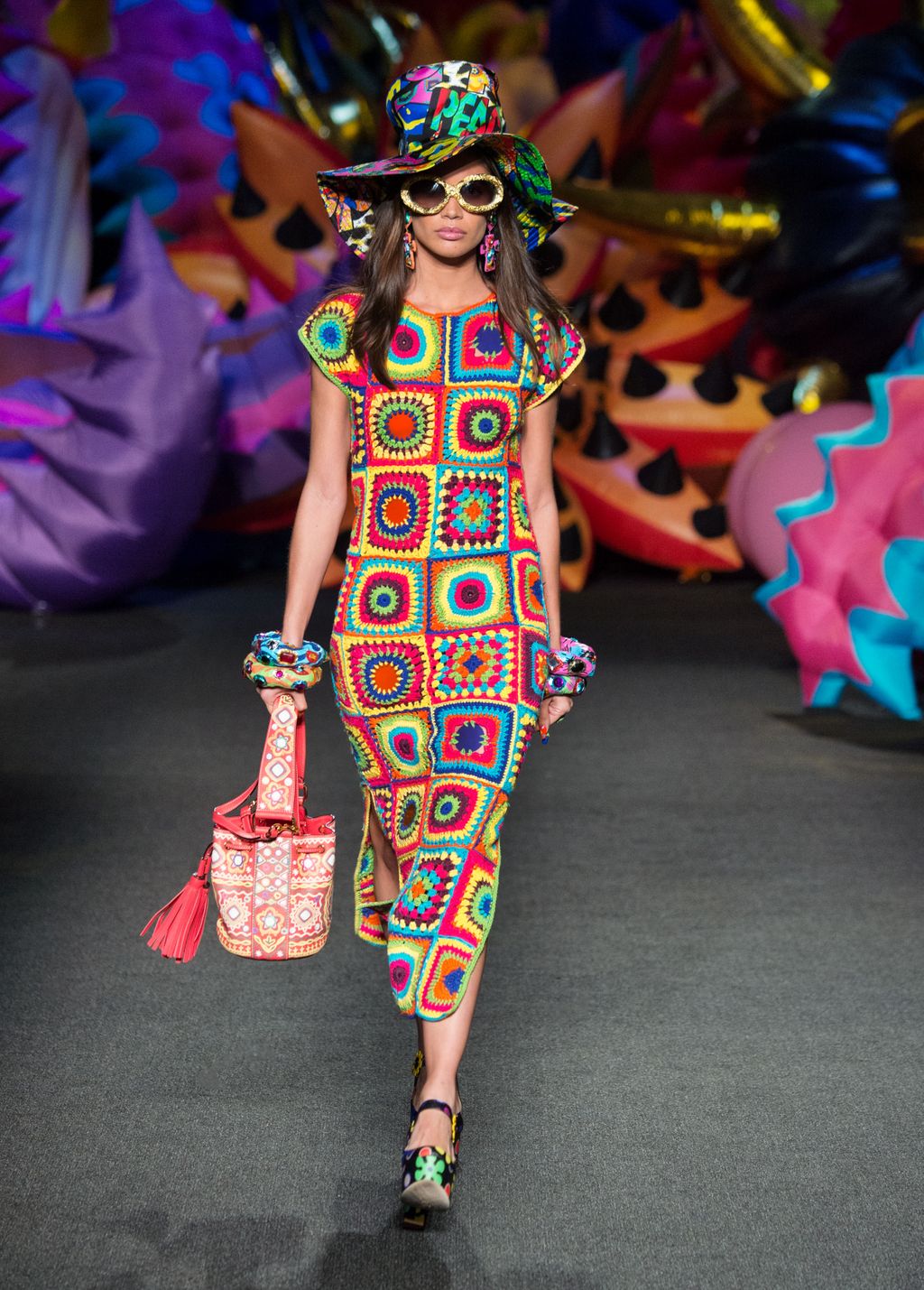 Fashion Week Milan Resort 2017 look 36 de la collection Moschino womenswear