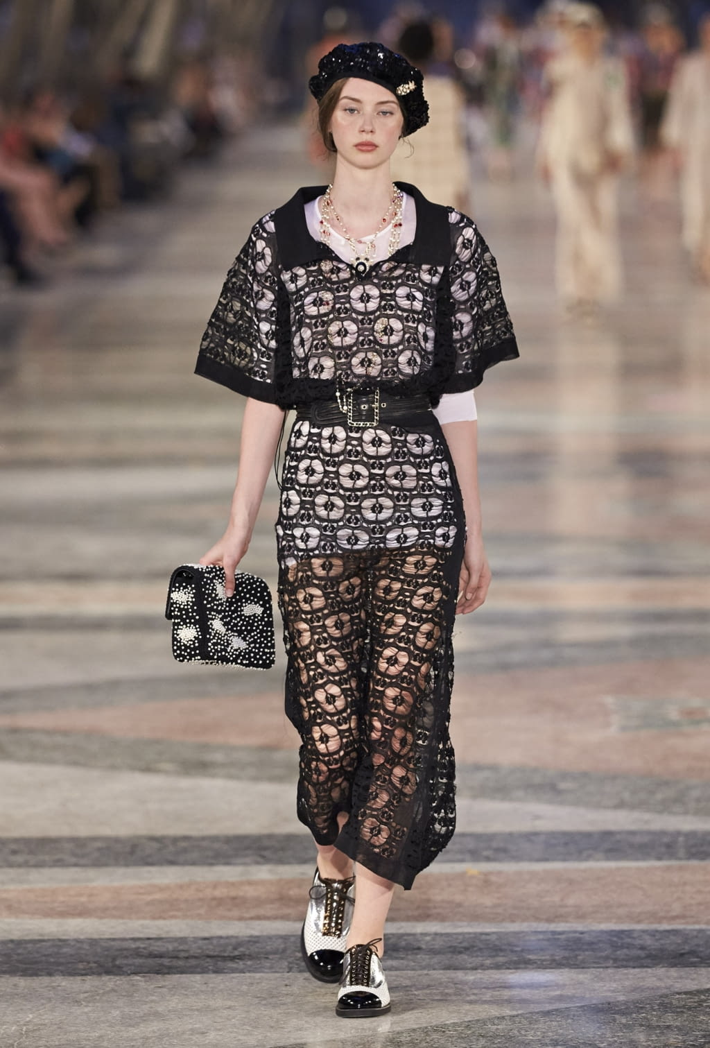 Fashion Week Paris Resort 2017 look 55 from the Chanel collection womenswear