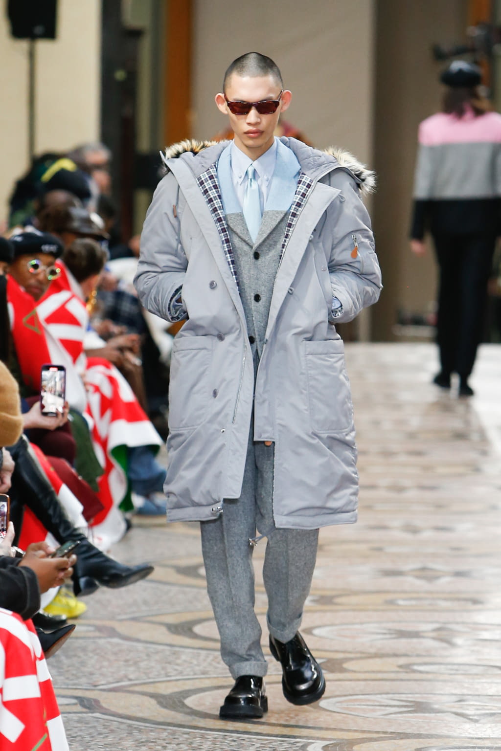 Fashion Week Paris Fall/Winter 2022 look 55 from the Kenzo collection 男装