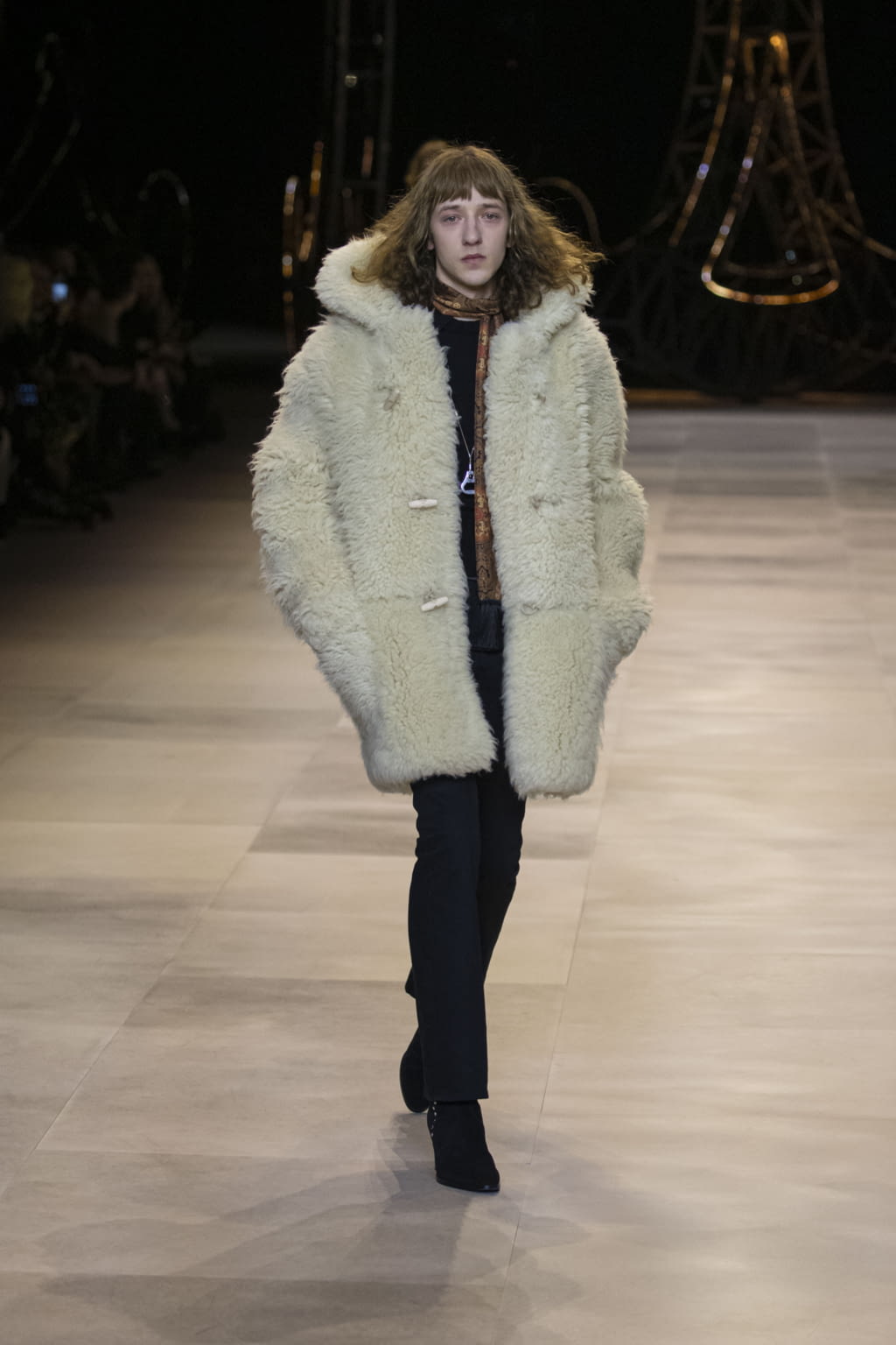 Fashion Week Paris Fall/Winter 2020 look 55 de la collection Celine womenswear