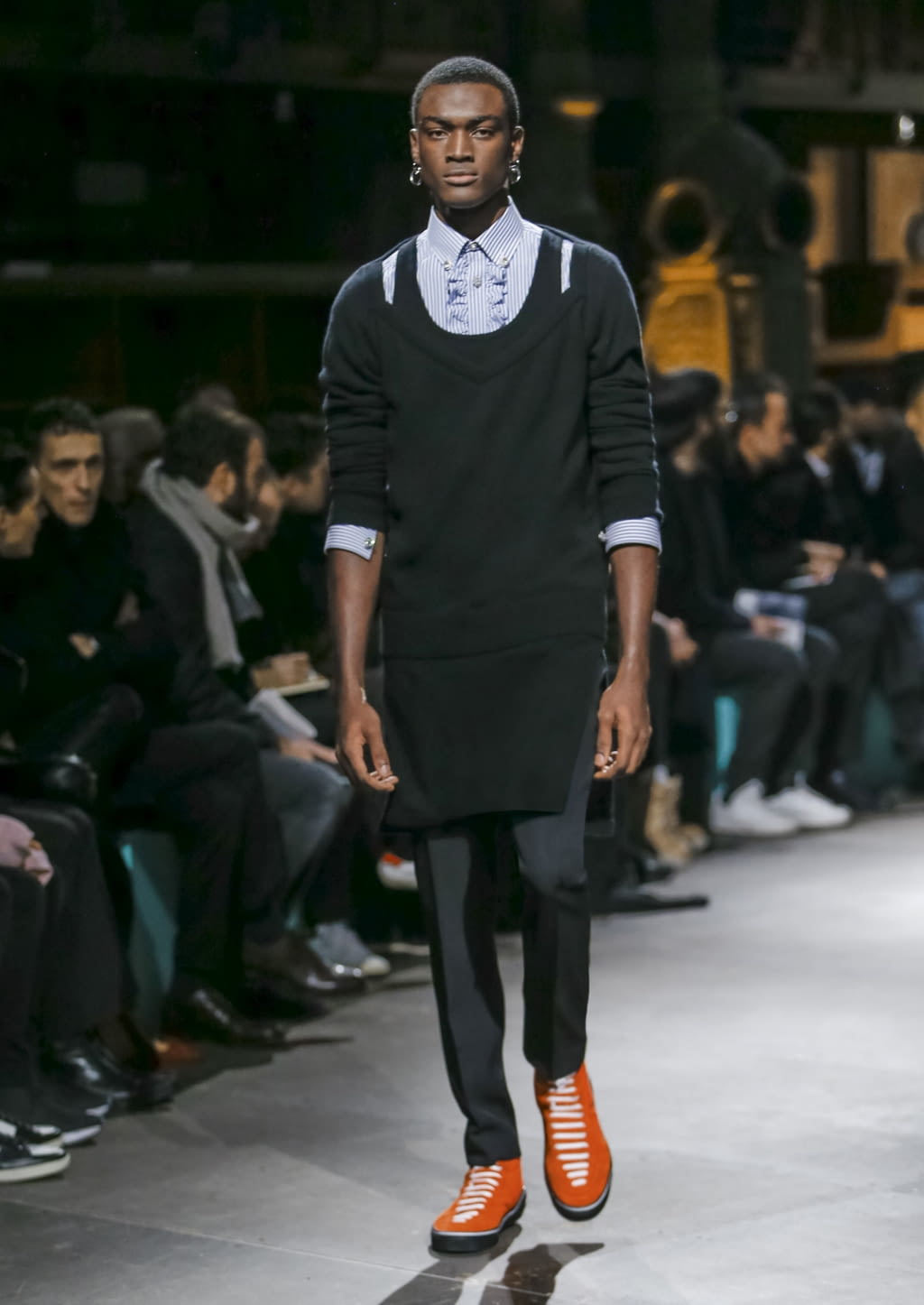 Fashion Week Paris Fall/Winter 2017 look 55 de la collection Givenchy menswear