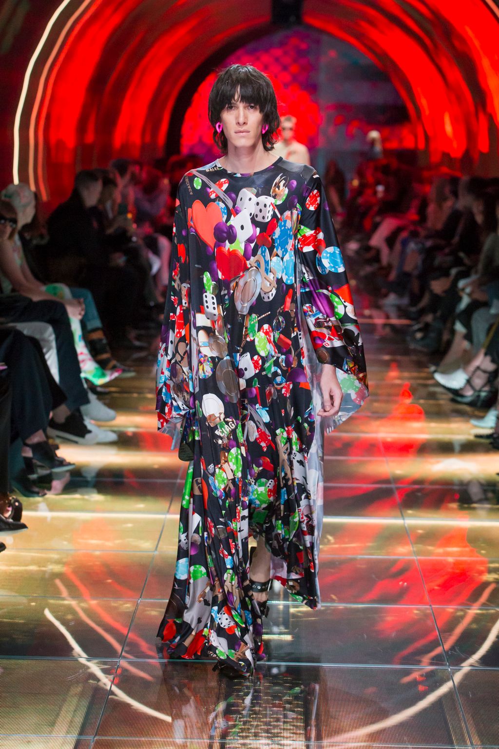 Fashion Week Paris Spring/Summer 2019 look 56 from the Balenciaga collection menswear