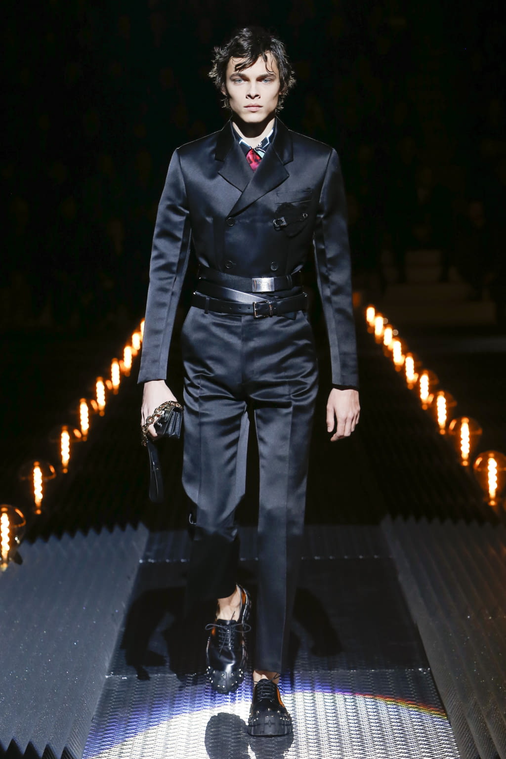 Fashion Week Milan Fall/Winter 2019 look 56 from the Prada collection 男装