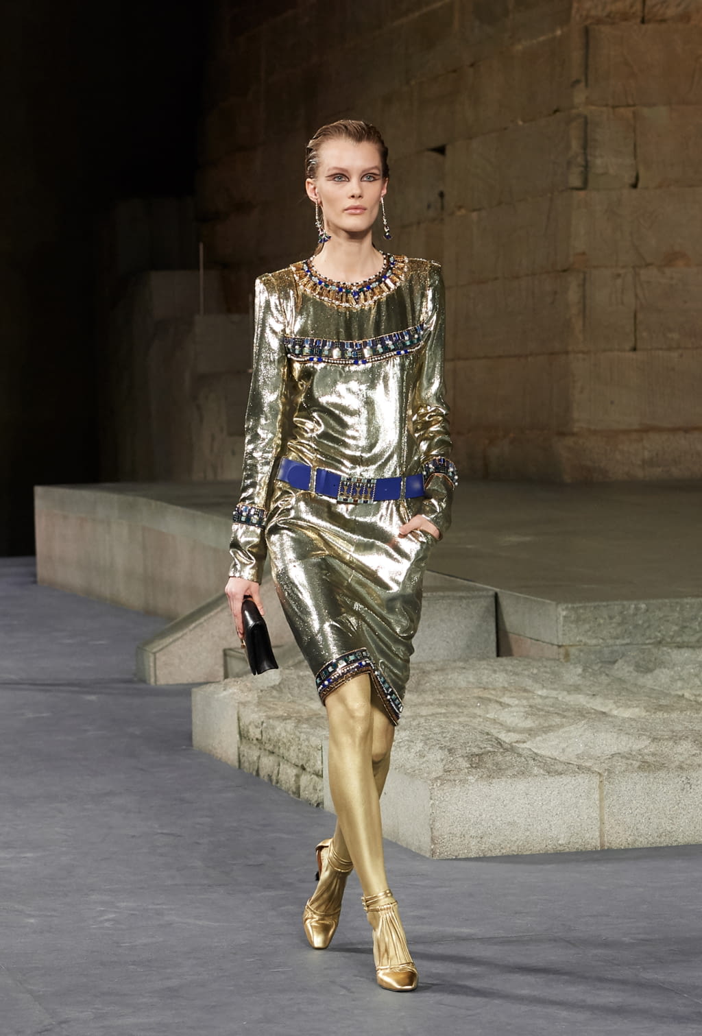 Fashion Week New York Pre-Fall 2019 look 56 from the Chanel collection womenswear
