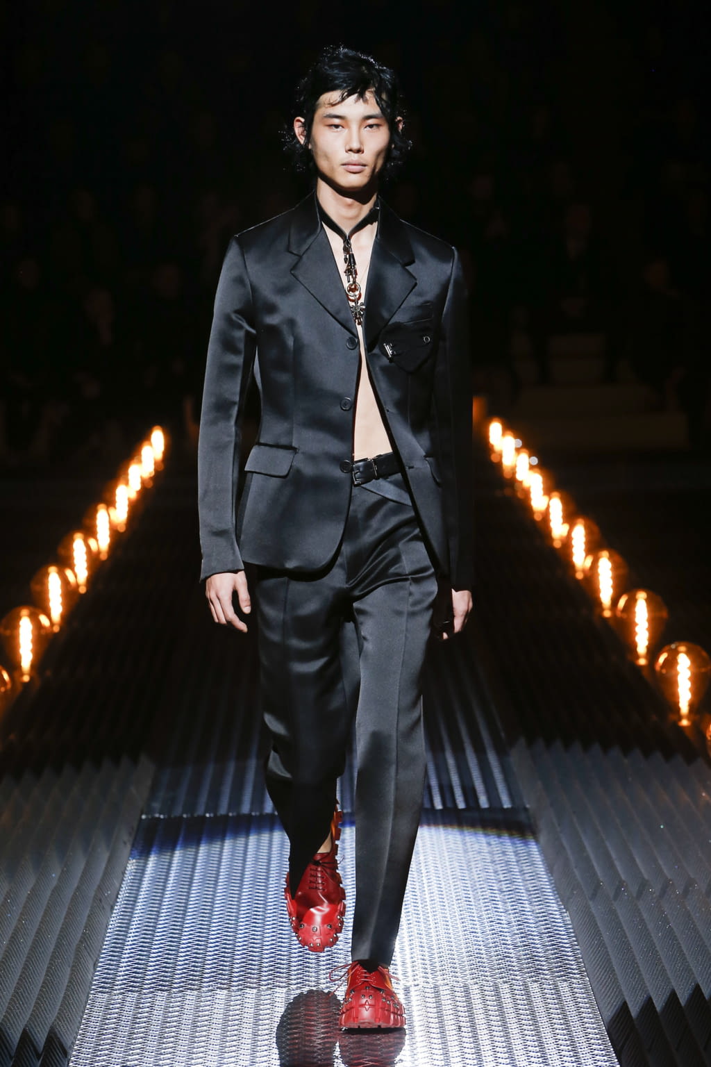 Fashion Week Milan Fall/Winter 2019 look 57 from the Prada collection 男装