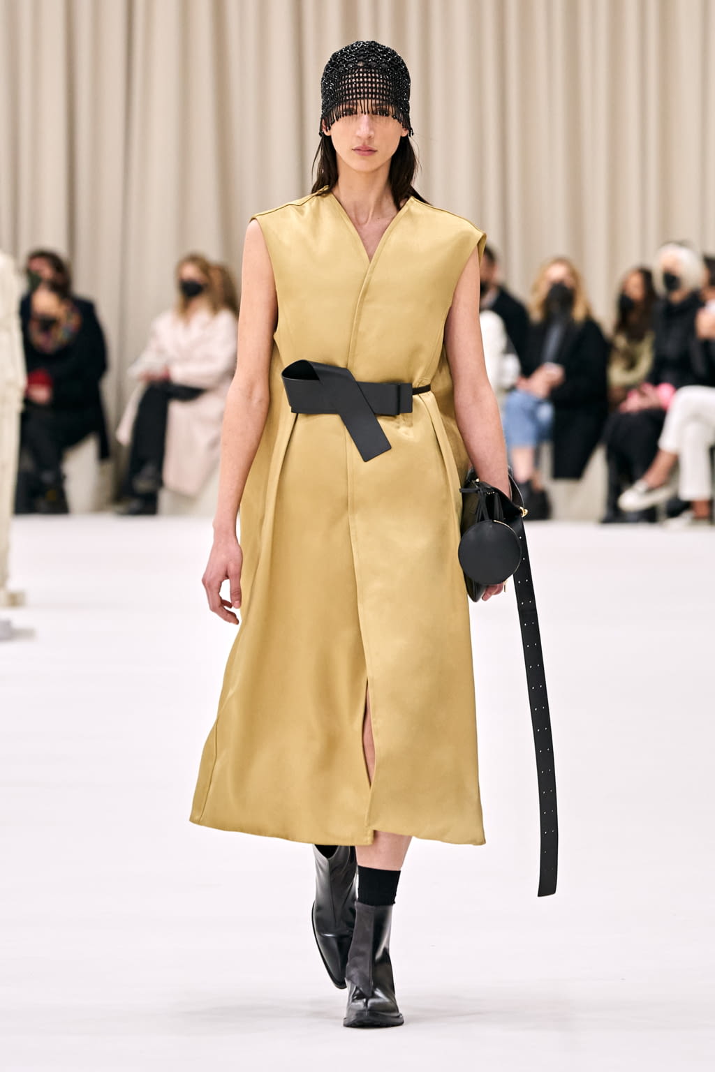 Fashion Week Milan Fall/Winter 2022 look 58 from the Jil Sander collection womenswear