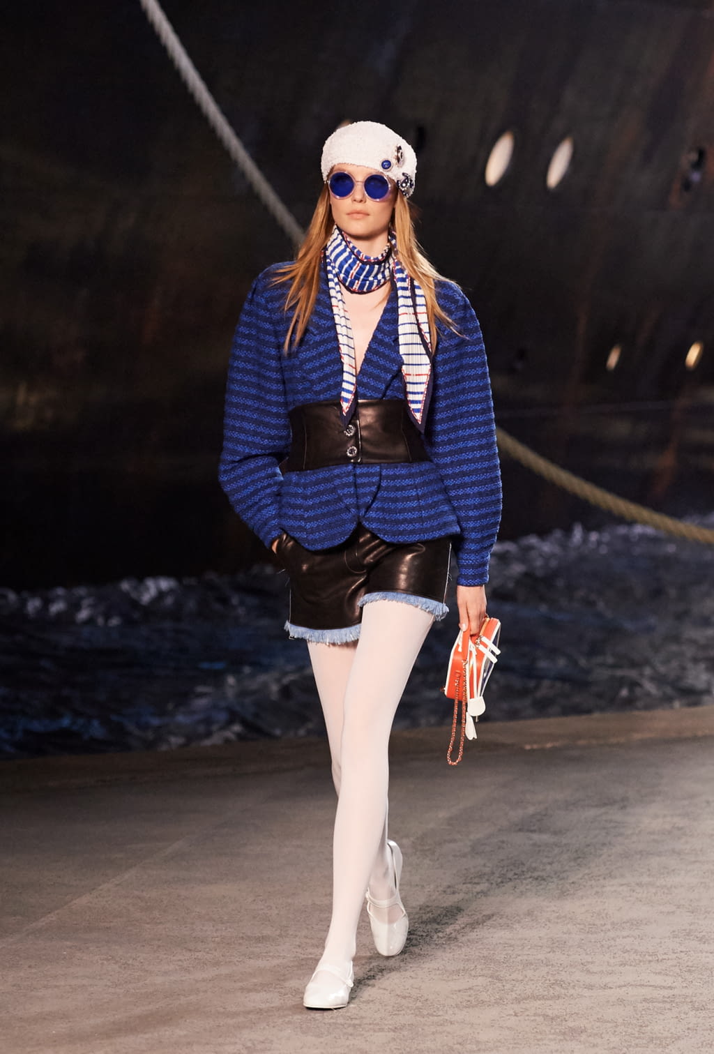 Fashion Week Paris Resort 2019 look 58 from the Chanel collection 女装