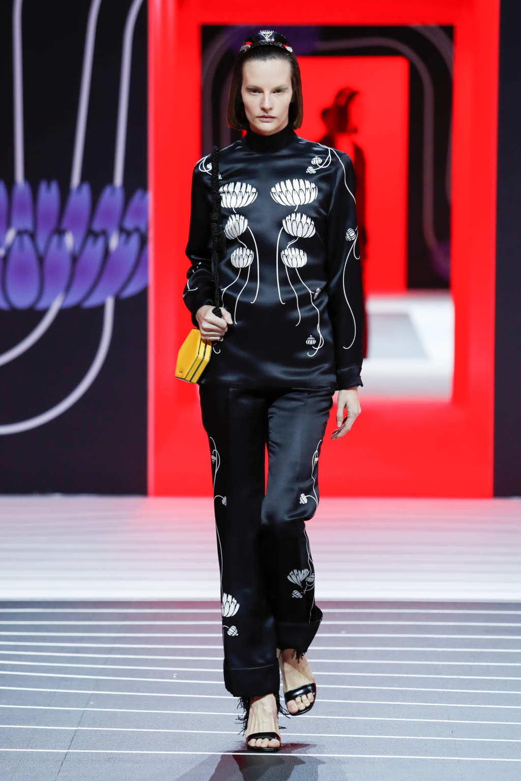 Fashion Week Milan Fall/Winter 2020 look 58 from the Prada collection 女装