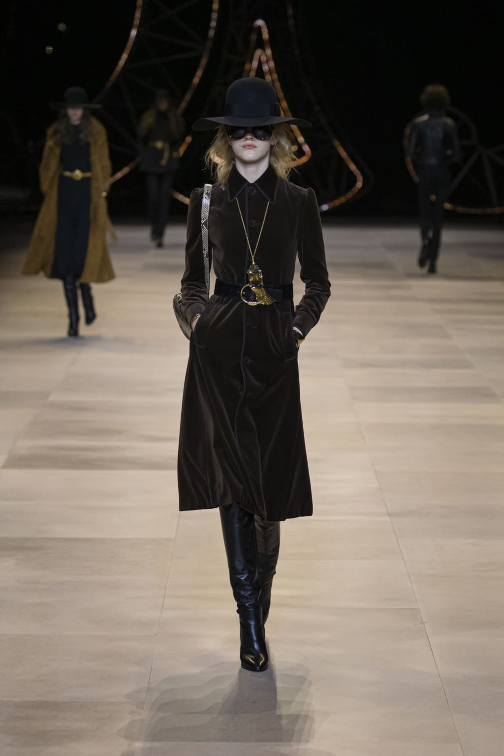 Fashion Week Paris Fall/Winter 2020 look 59 from the Celine collection womenswear