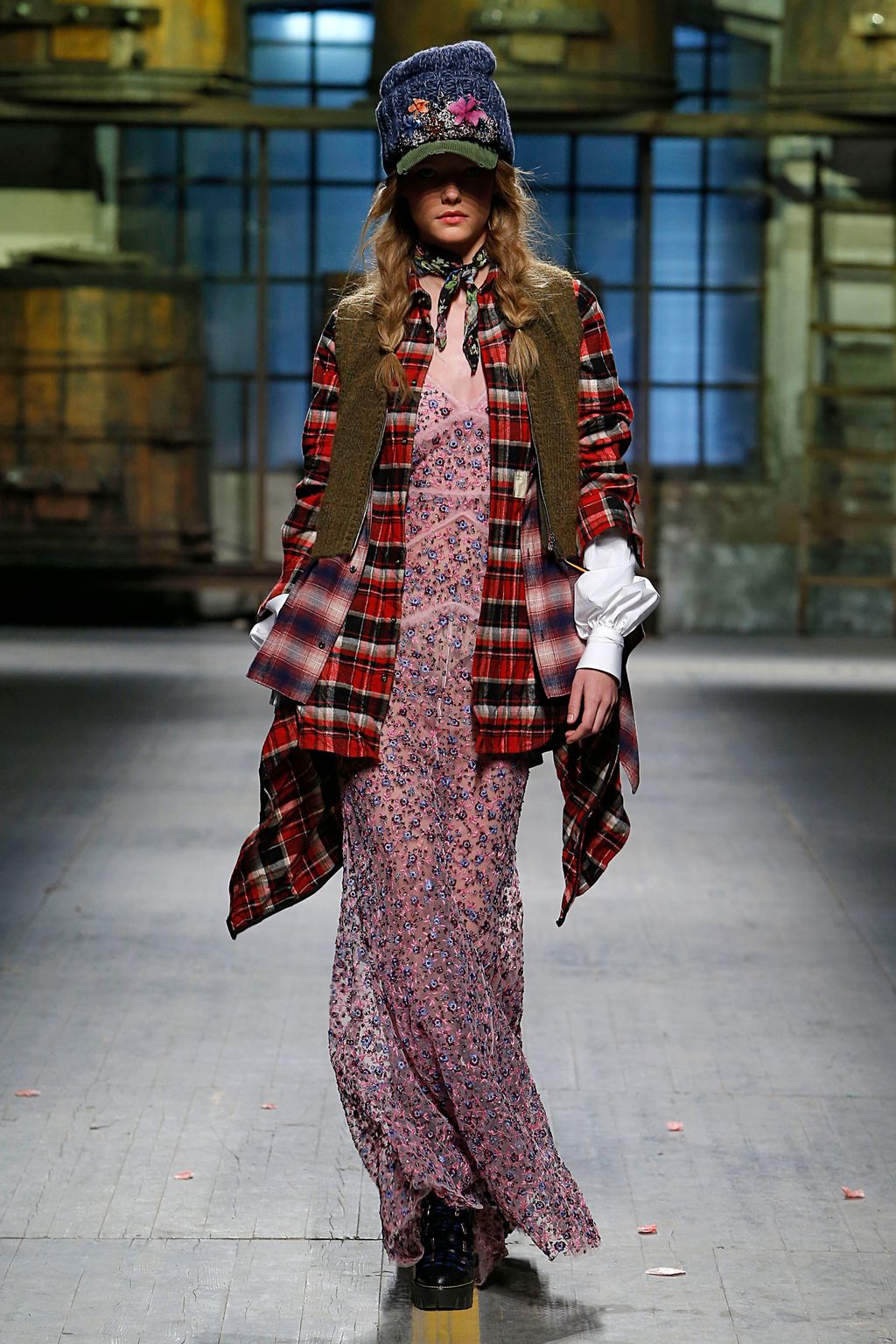 Fashion Week Milan Fall/Winter 2017 look 6 from the Dsquared2 collection 女装