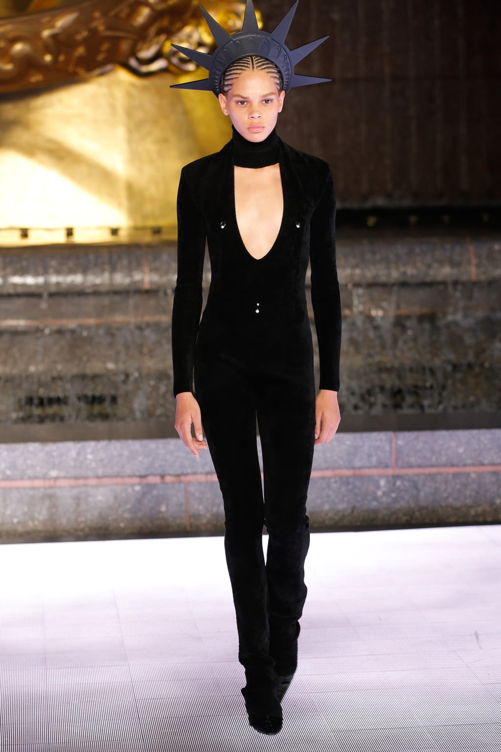 Fashion Week New York Spring/Summer 2020 look 6 from the Alexander Wang collection 女装