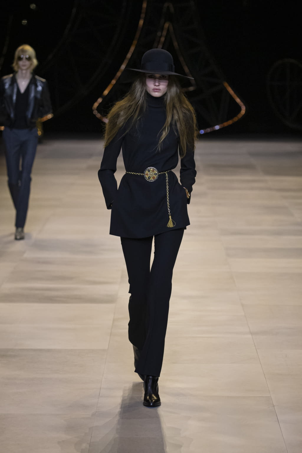 Fashion Week Paris Fall/Winter 2020 look 61 from the Celine collection 女装