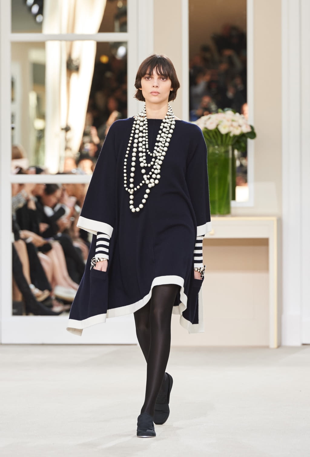 Fashion Week Paris Fall/Winter 2016 look 61 de la collection Chanel womenswear