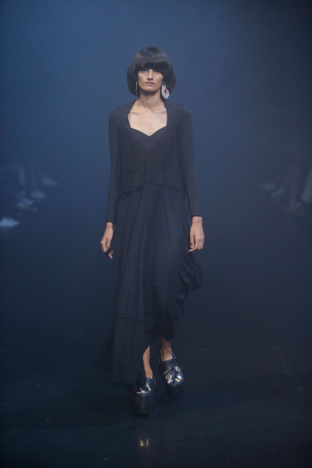 Fashion Week Paris Spring/Summer 2018 look 63 from the Balenciaga collection womenswear