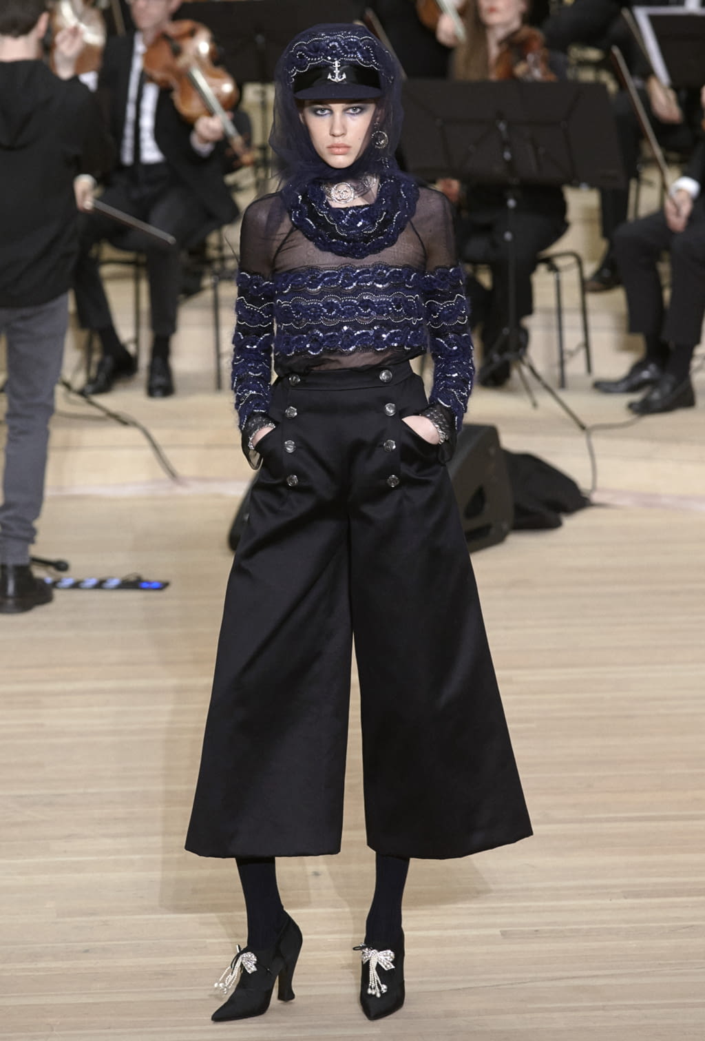 Fashion Week Paris Pre-Fall 2018 look 63 from the Chanel collection womenswear