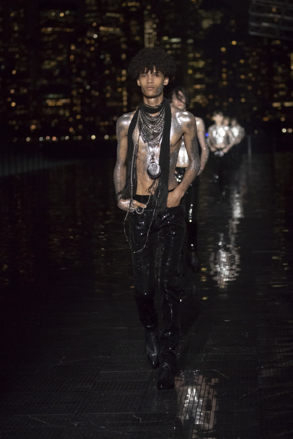 Fashion Week New York Spring/Summer 2019 look 65 from the Saint Laurent collection 男装