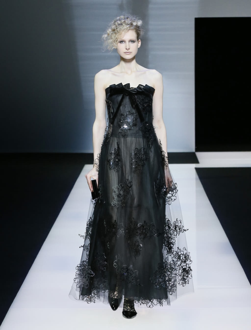 Fashion Week Milan Fall/Winter 2016 look 66 from the Giorgio Armani collection 女装