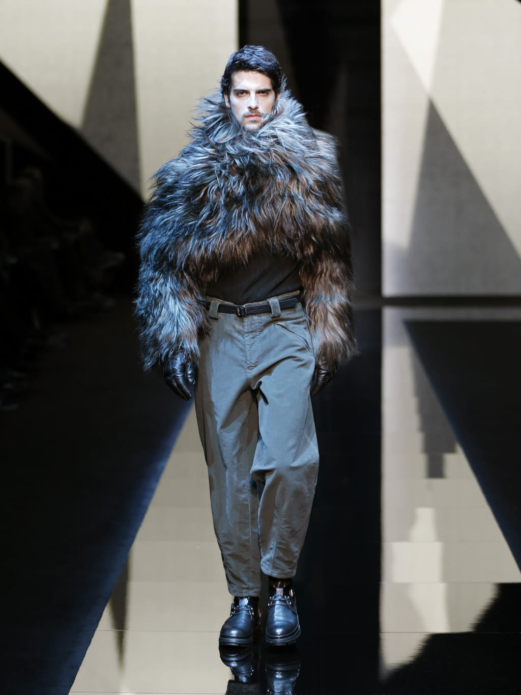 Fashion Week Milan Fall/Winter 2017 look 68 from the Giorgio Armani collection menswear