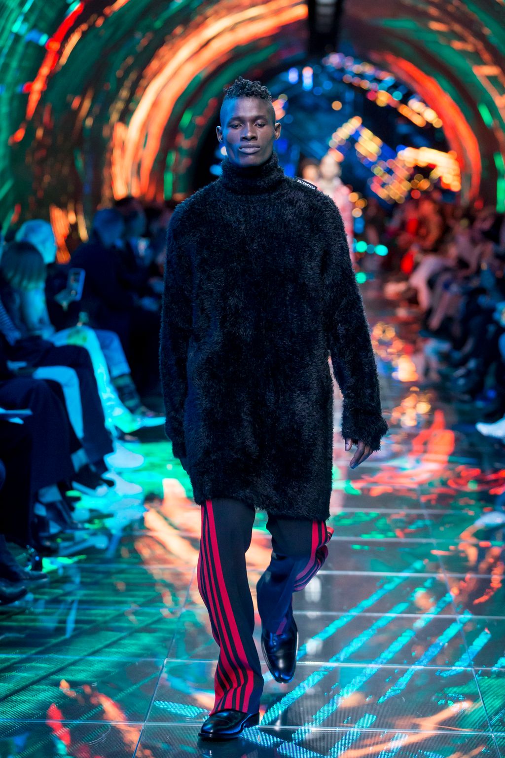 Fashion Week Paris Spring/Summer 2019 look 70 de la collection Balenciaga menswear