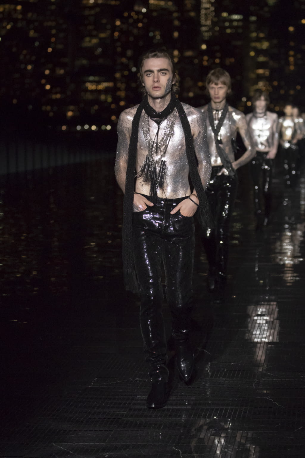 Fashion Week New York Spring/Summer 2019 look 68 from the Saint Laurent collection 男装