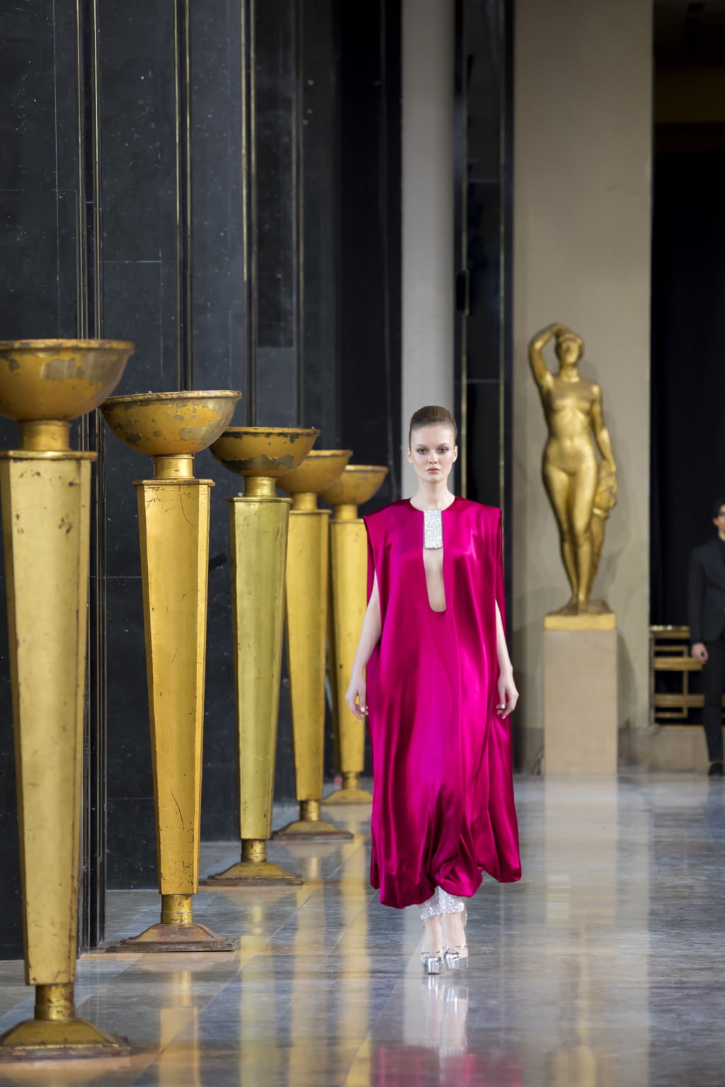 Fashion Week Paris Spring/Summer 2020 look 7 de la collection Stephane Rolland couture