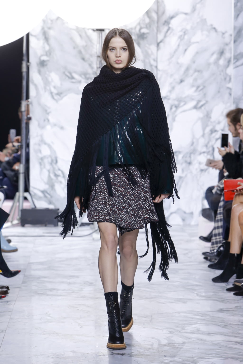 Fashion Week Paris Fall/Winter 2016 look 7 from the Carven collection 女装