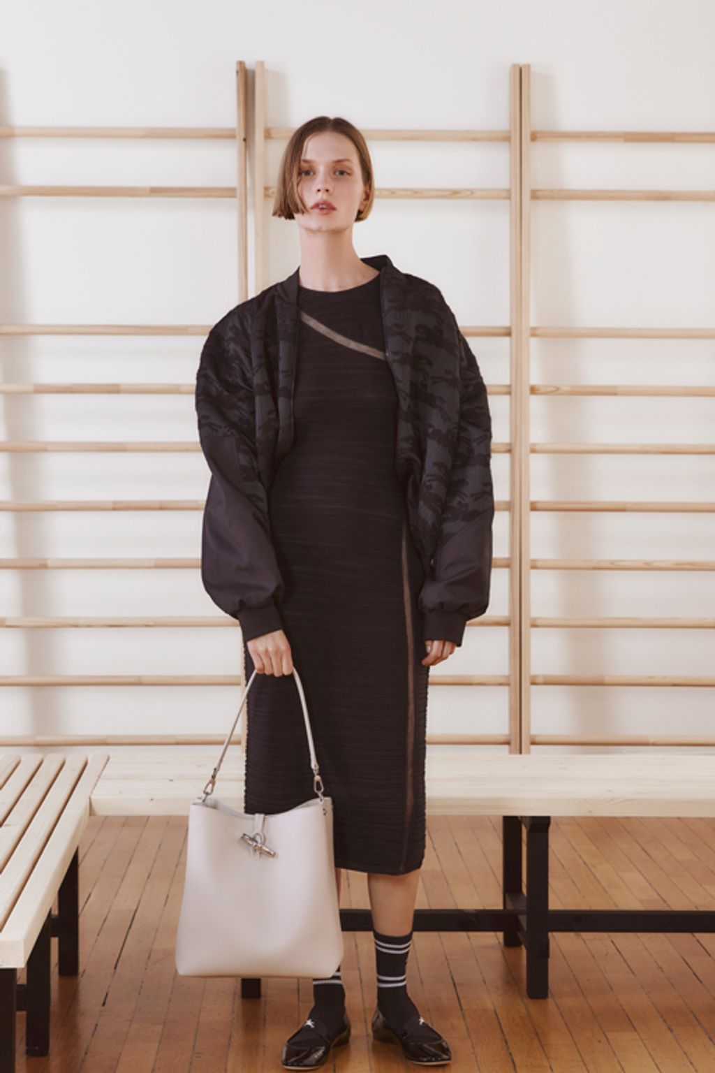 Fashion Week Paris Fall/Winter 2024 look 7 from the Longchamp collection 女装