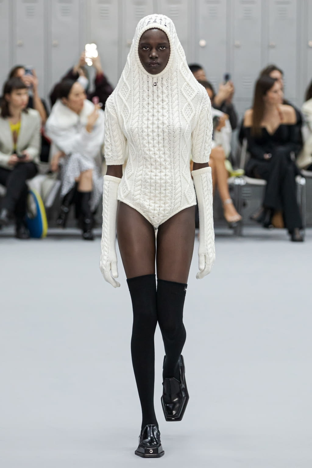 Fashion Week Paris Fall/Winter 2022 look 7 from the Coperni collection womenswear