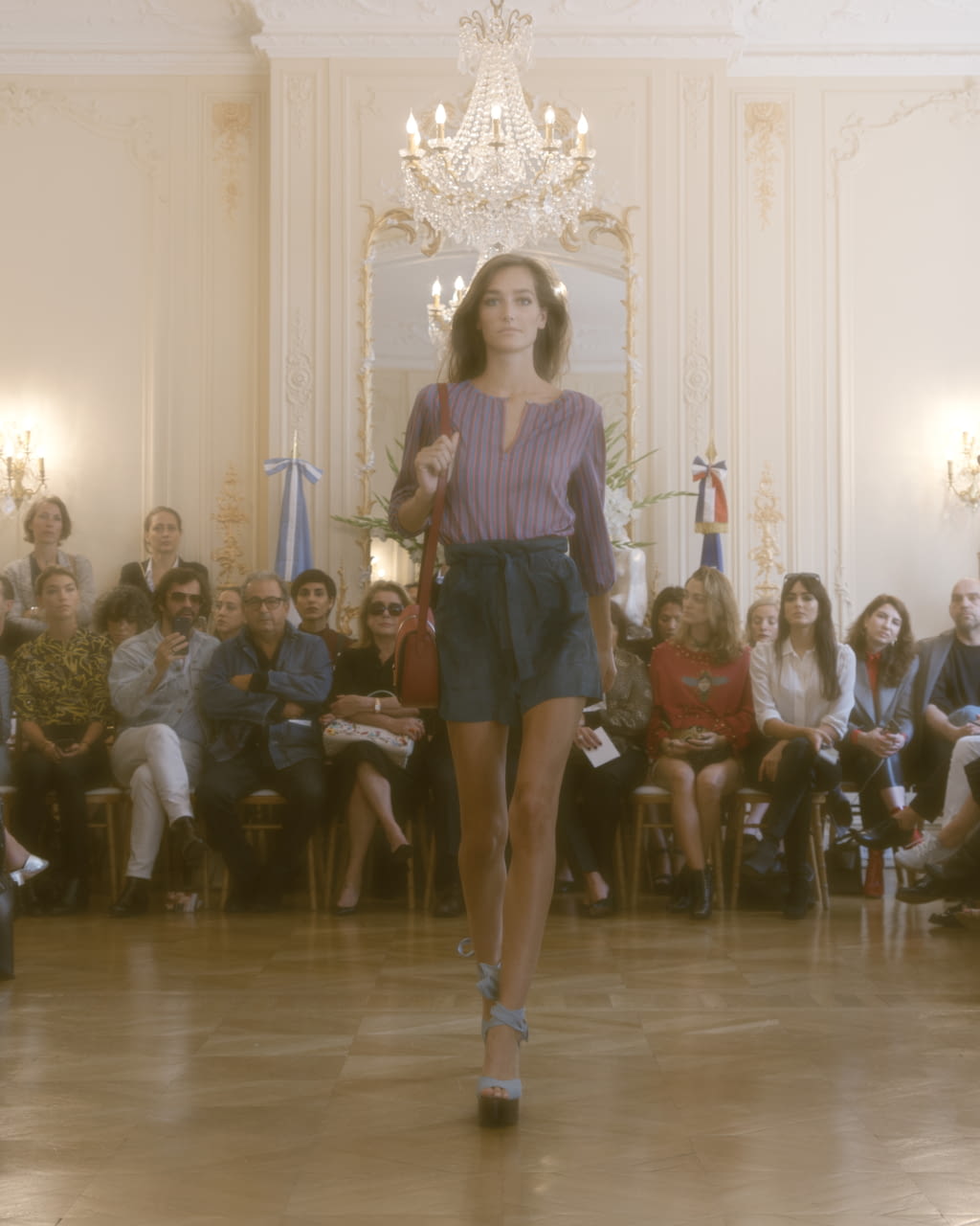 Fashion Week Paris Spring/Summer 2018 look 7 from the Vanessa Seward collection womenswear