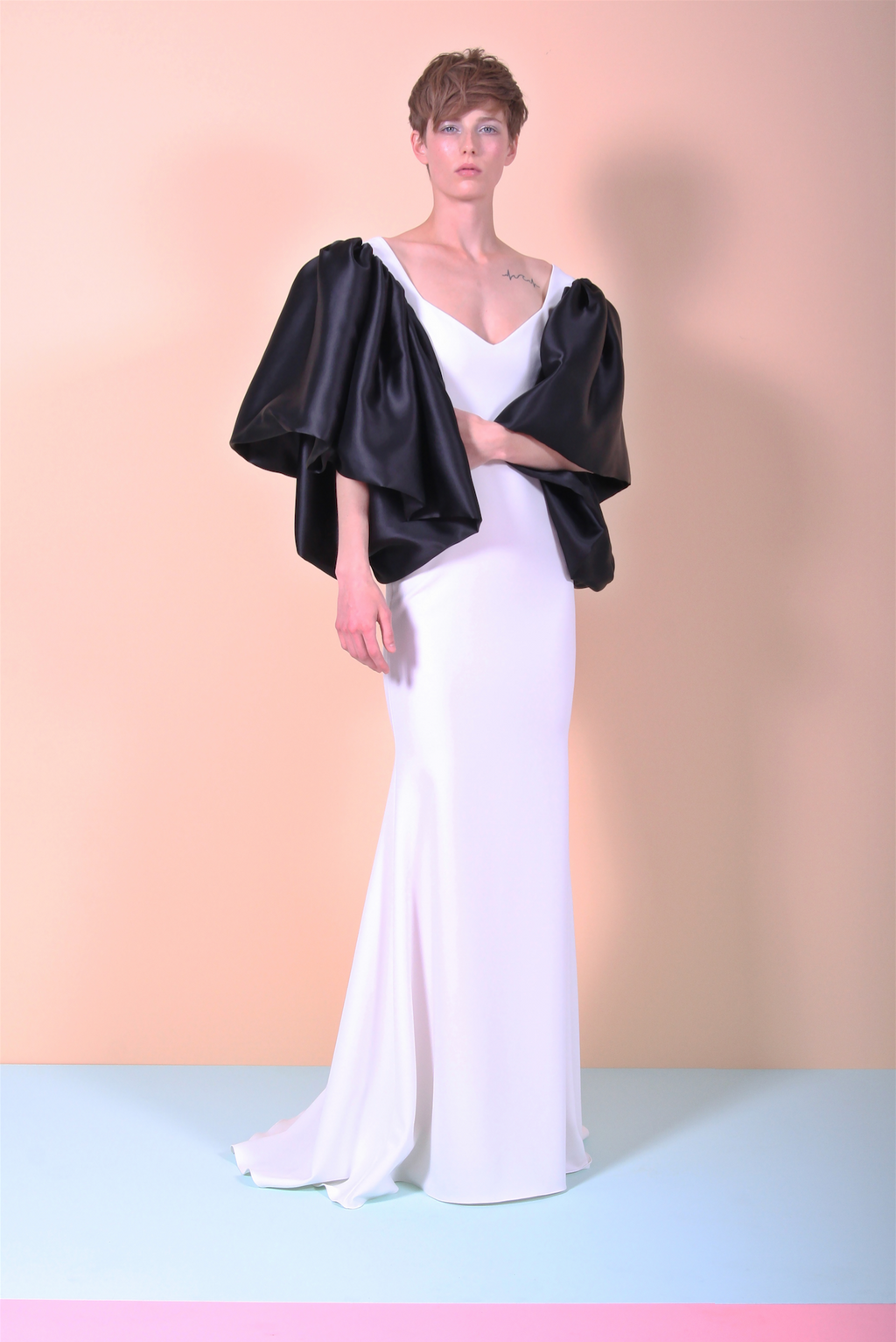 Fashion Week New York Resort 2018 look 7 from the Christian Siriano collection womenswear