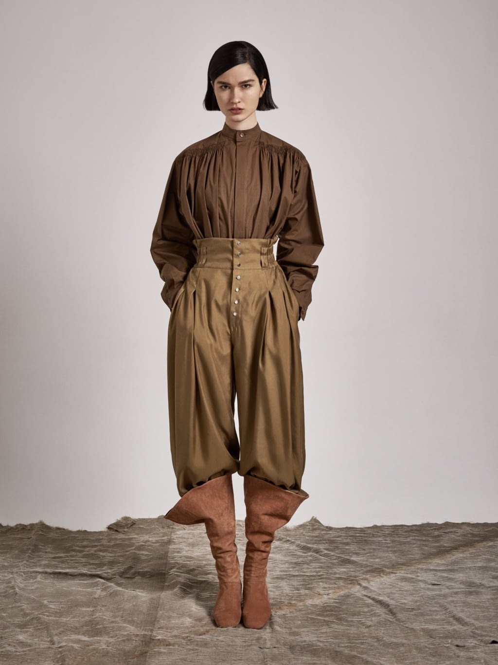 Fashion Week Paris Pre-Fall 2017 look 7 from the Nehera collection 女装