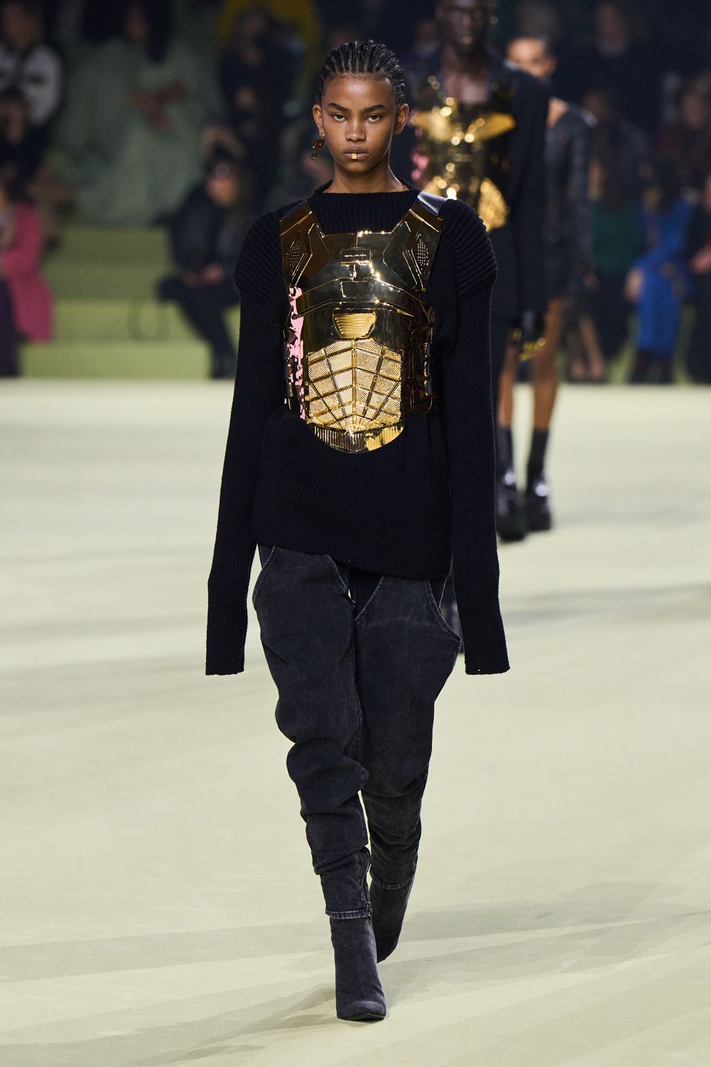 Fashion Week Paris Fall/Winter 2022 look 70 from the Balmain collection womenswear