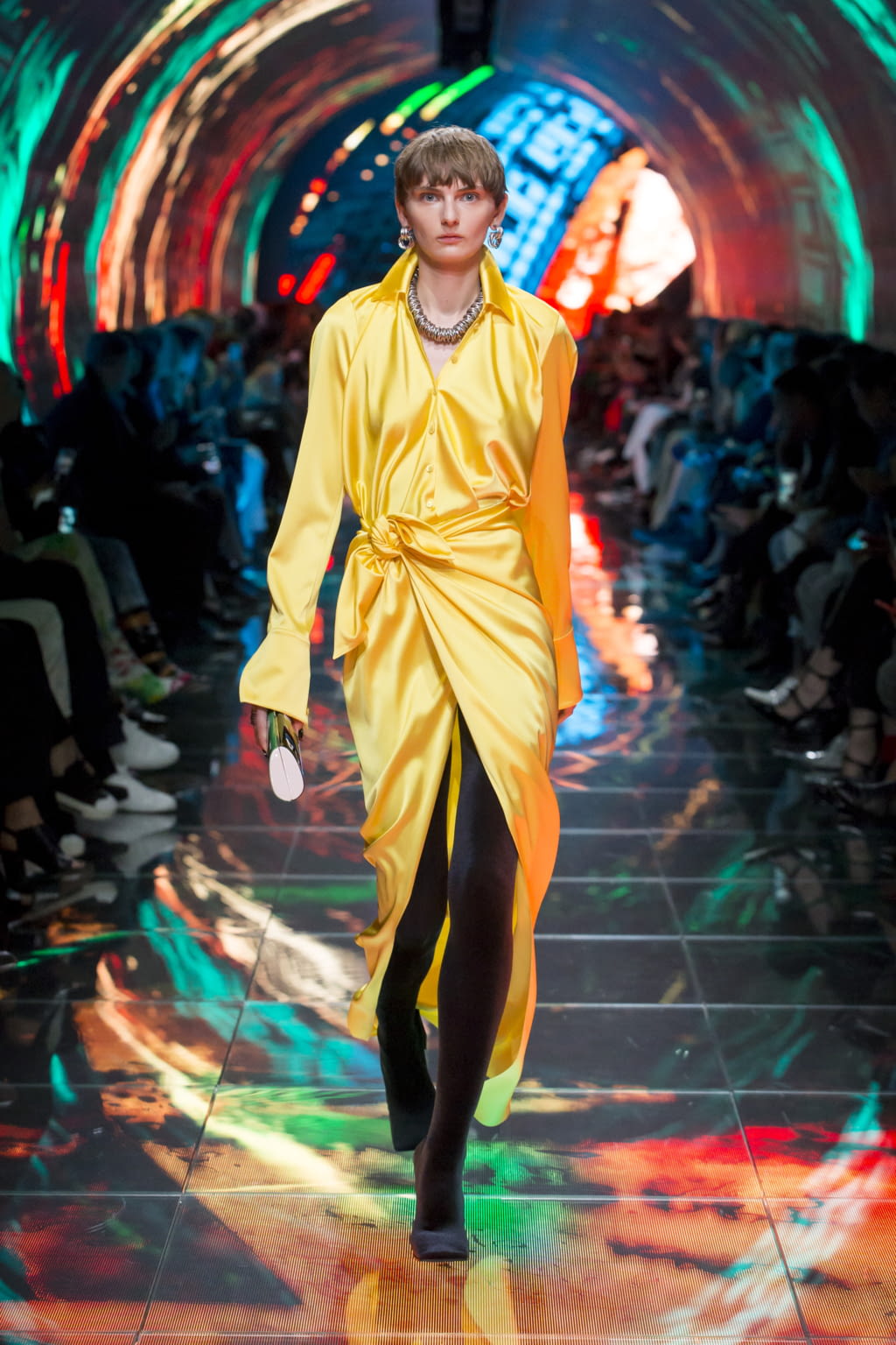 Fashion Week Paris Spring/Summer 2019 look 71 from the Balenciaga collection womenswear