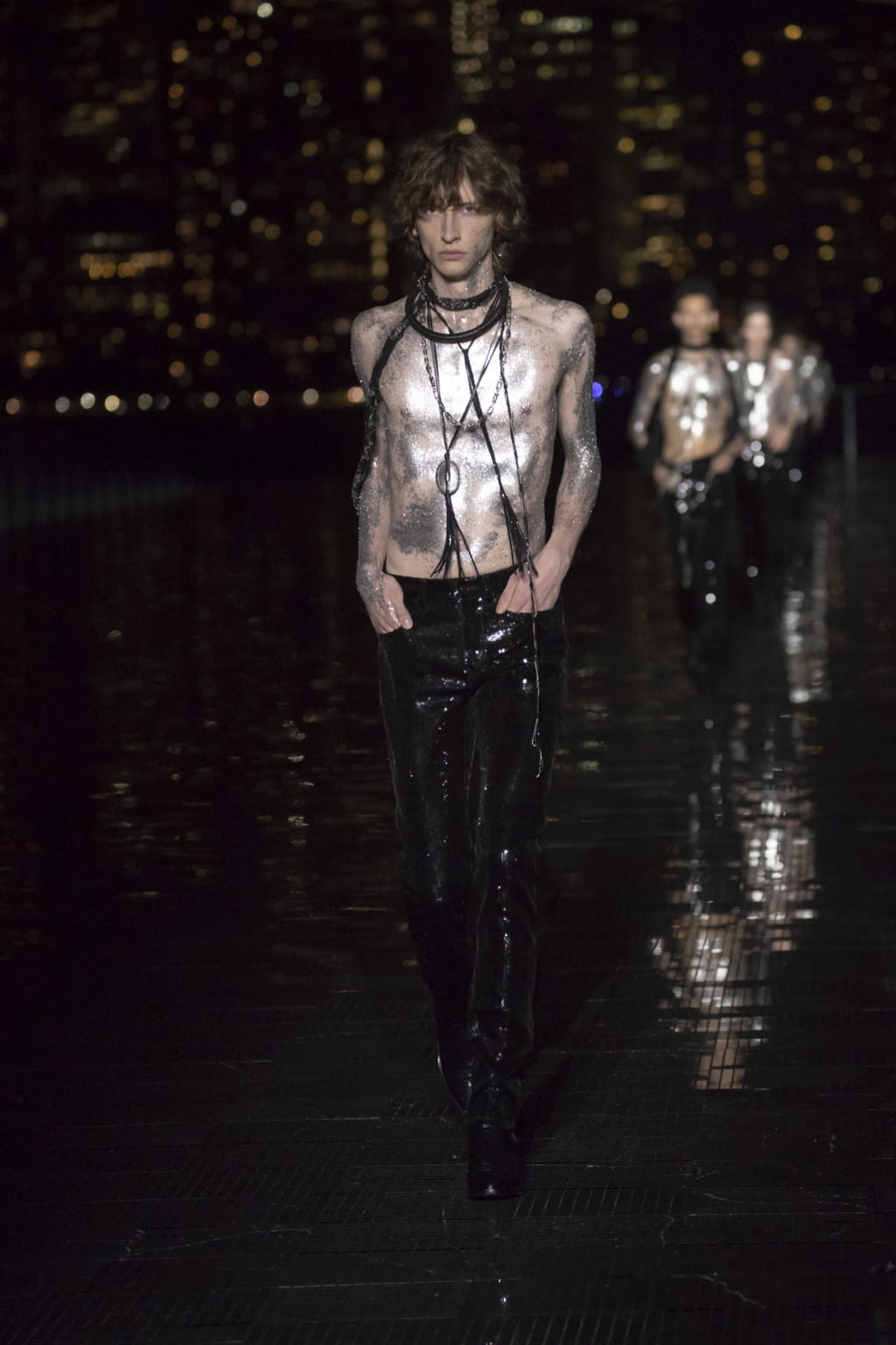 Fashion Week New York Spring/Summer 2019 look 71 from the Saint Laurent collection 男装
