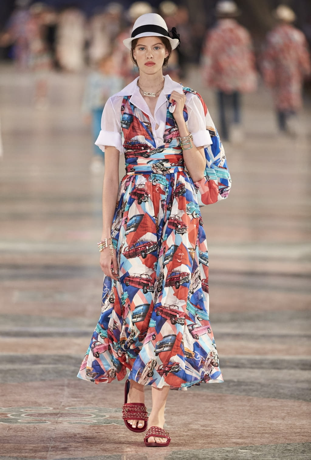 Fashion Week Paris Resort 2017 look 71 from the Chanel collection womenswear