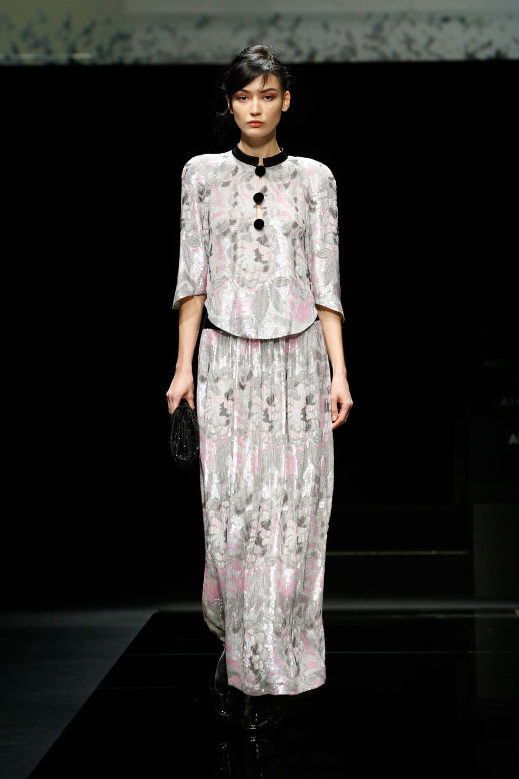 Fashion Week Milan Fall/Winter 2020 look 76 from the Giorgio Armani collection womenswear