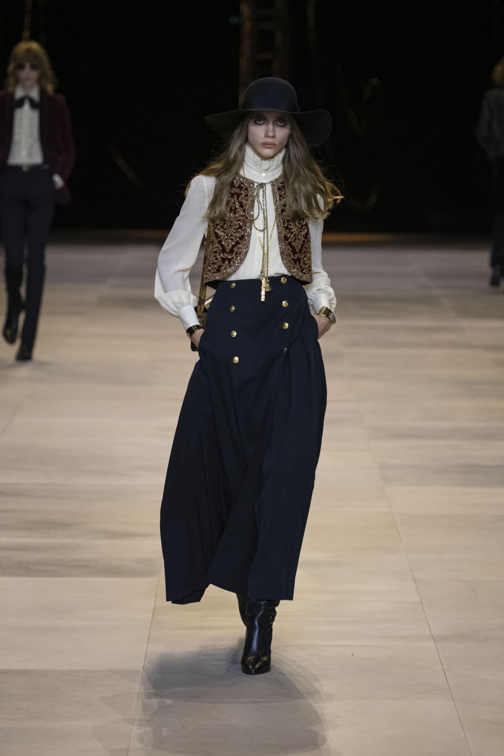 Fashion Week Paris Fall/Winter 2020 look 76 de la collection Celine womenswear