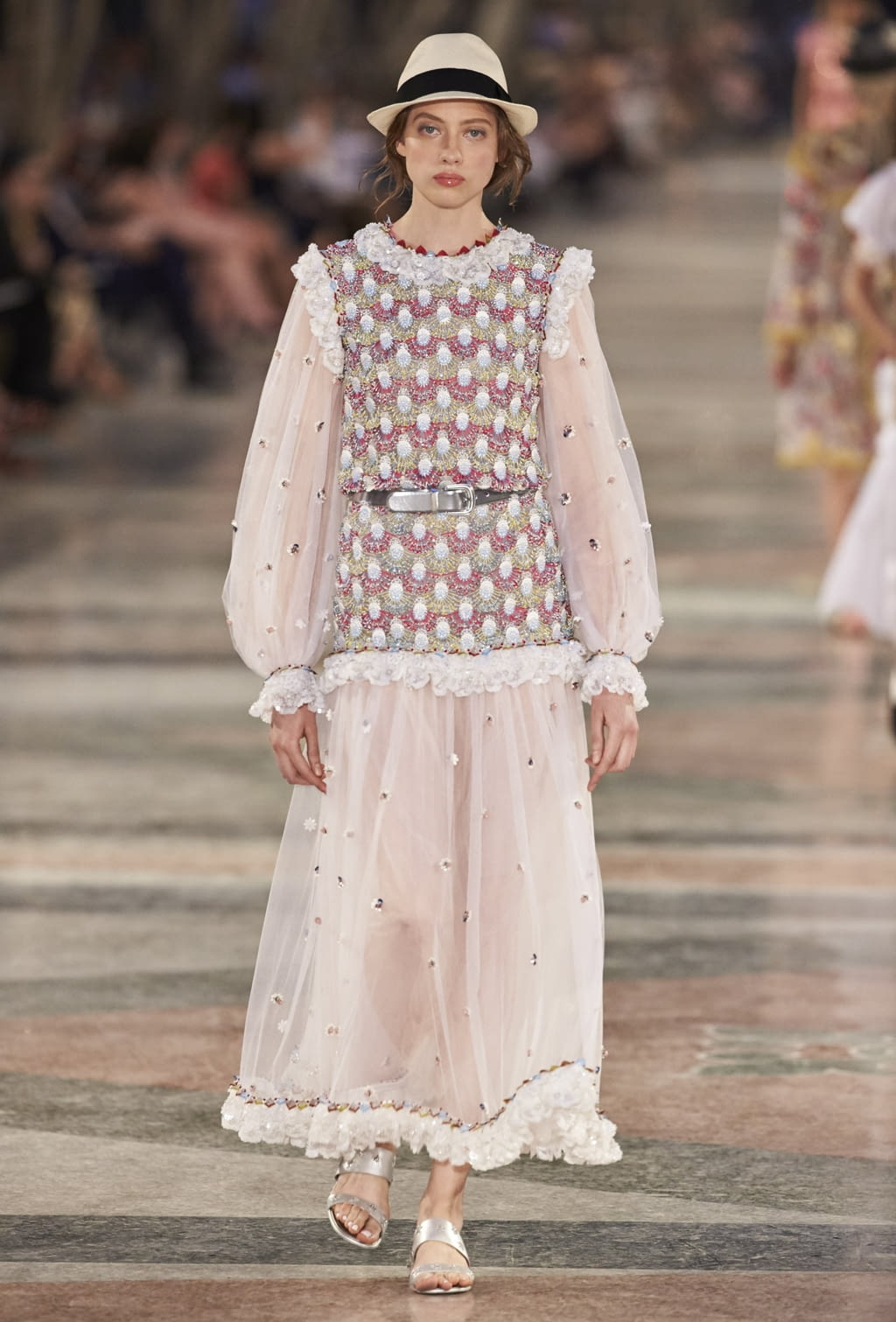Fashion Week Paris Resort 2017 look 77 from the Chanel collection womenswear