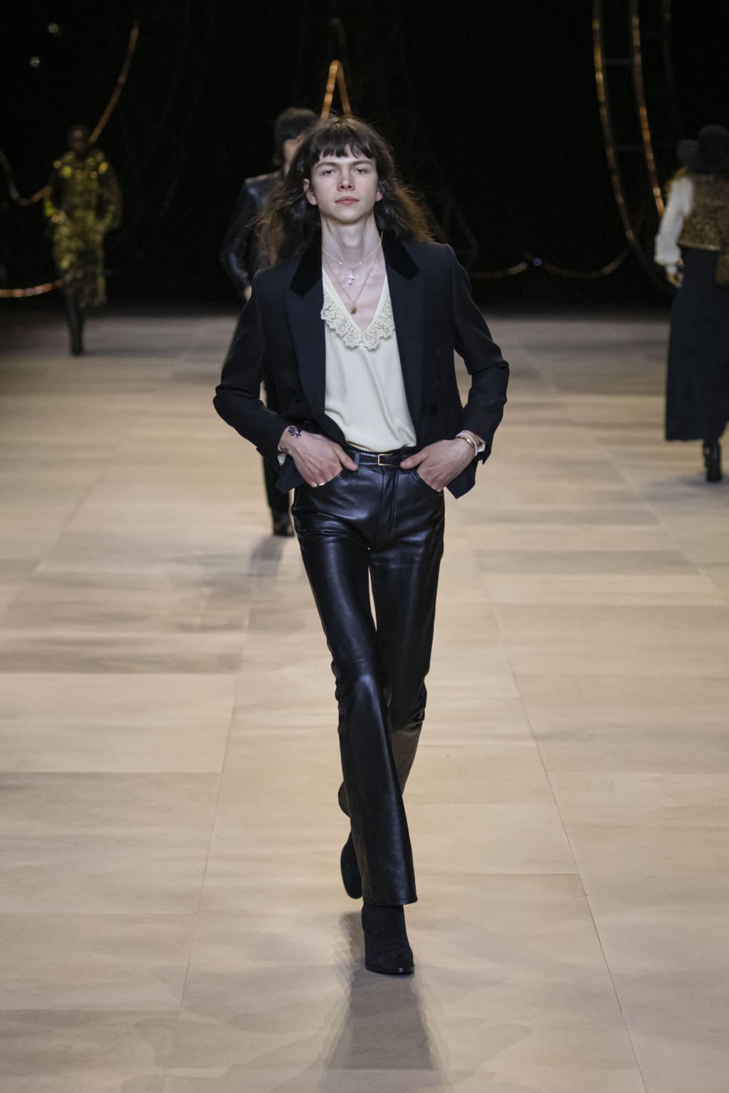 Fashion Week Paris Fall/Winter 2020 look 78 from the Celine collection 女装