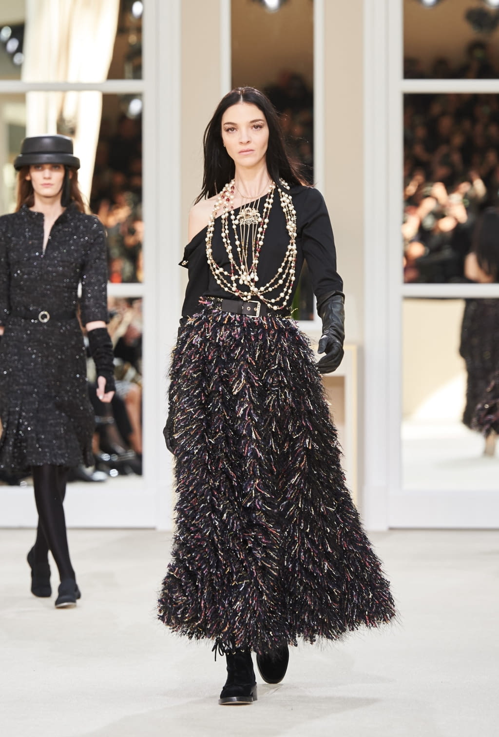 Fashion Week Paris Fall/Winter 2016 look 79 from the Chanel collection womenswear