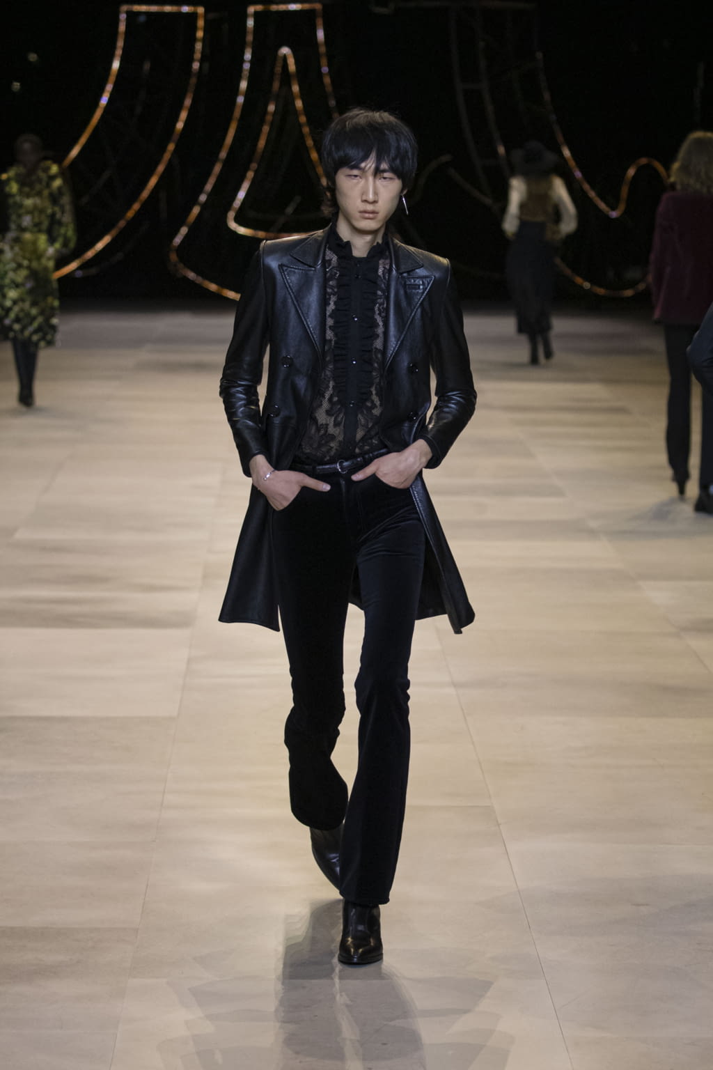 Fashion Week Paris Fall/Winter 2020 look 79 from the Celine collection womenswear