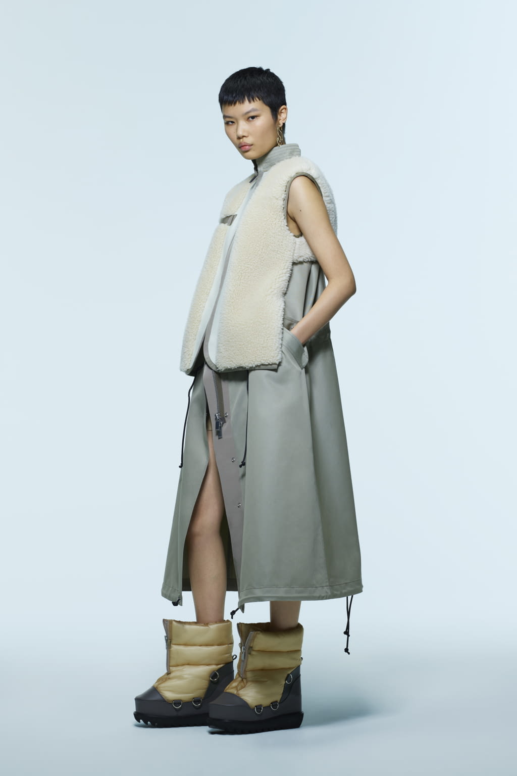 Fashion Week Paris Pre-Fall 2022 look 8 de la collection Sacai womenswear