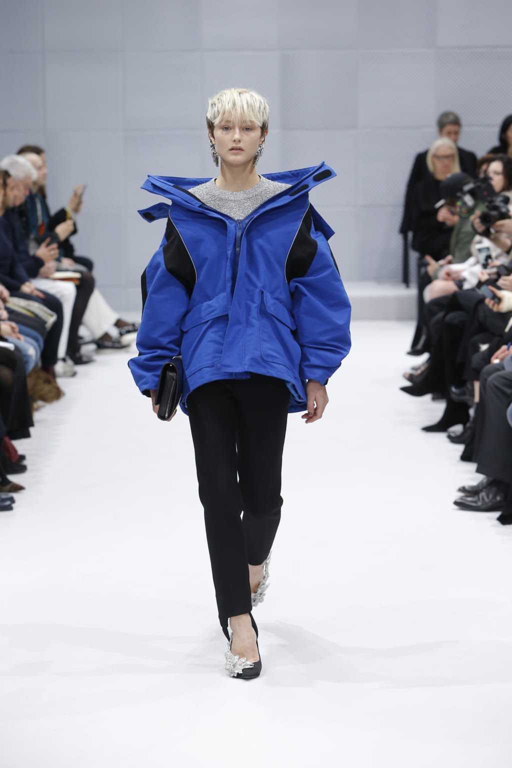 Fashion Week Paris Fall/Winter 2016 look 8 from the Balenciaga collection 女装