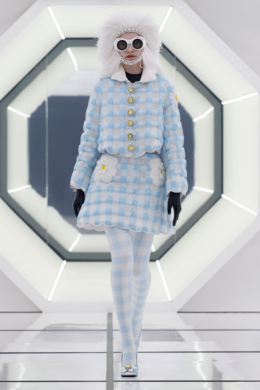 Fashion Week Milan Fall/Winter 2020 look 4 from the 8 Moncler Richard Quinn collection womenswear