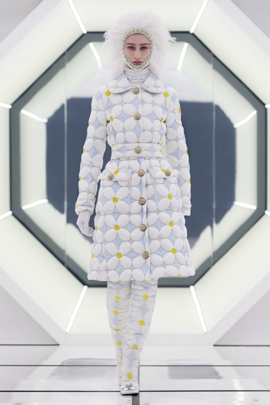 Fashion Week Milan Fall/Winter 2020 look 6 de la collection 8 Moncler Richard Quinn womenswear